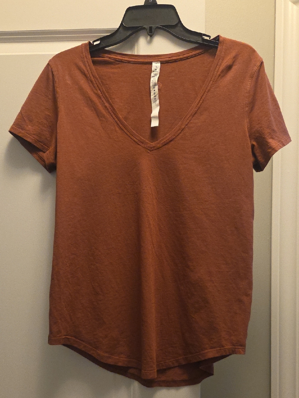 Lululemon Women's Love V-Neck Short Sleeve Tee - Rust - Sz 6